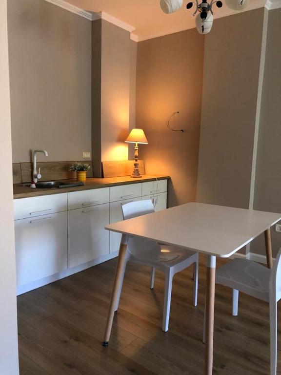 Garden View! Seaside Apartment — Hotel in Durres
