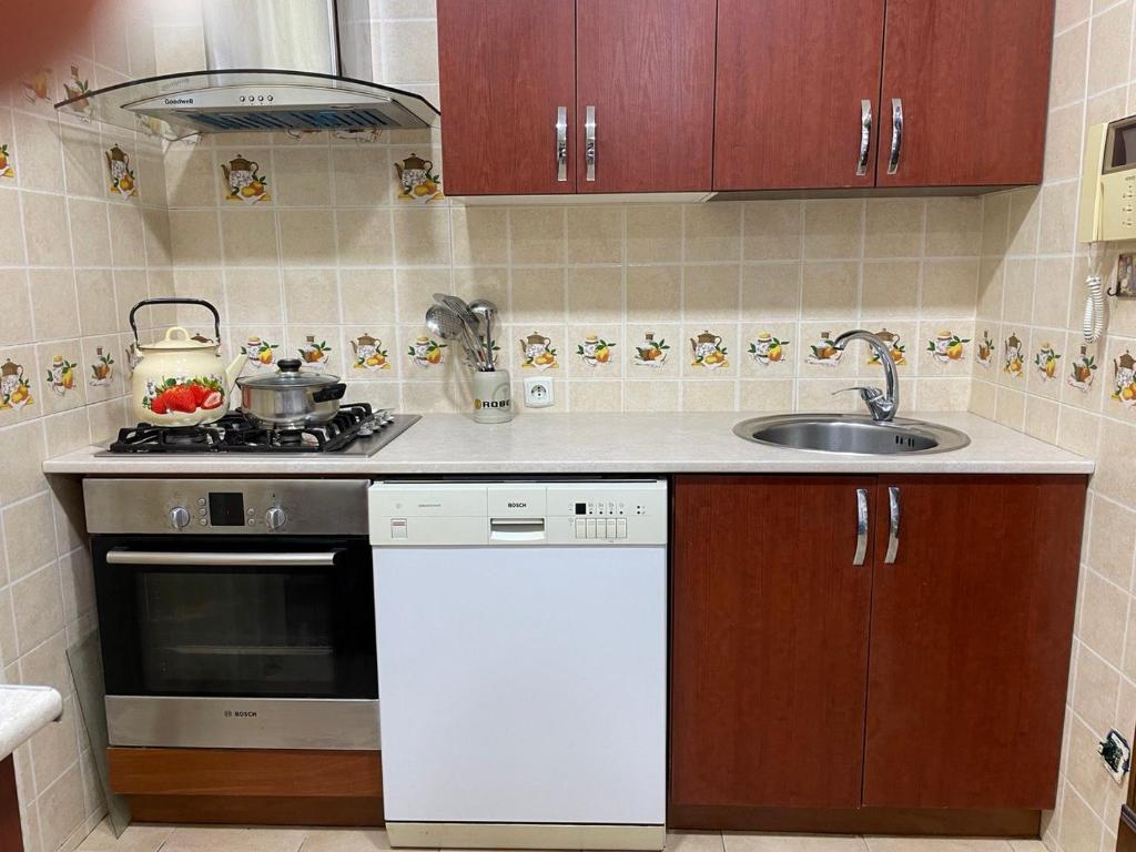 4-room apartment in the center of Tashkent photo