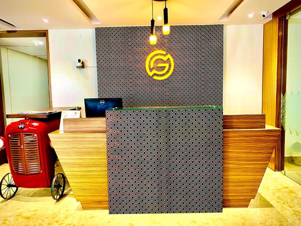 Sheraton Grande Hotel - Business Class Hotel - Near Central Railway Station photo