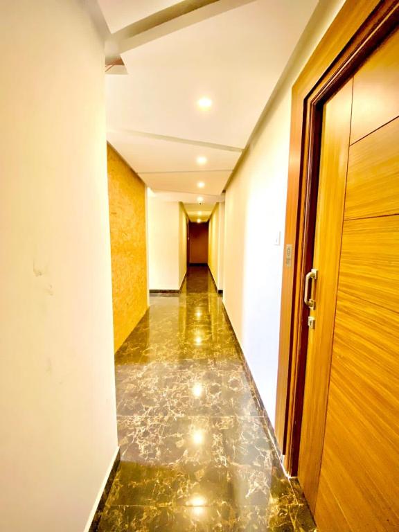 Sheraton Grande Hotel - Business Class Hotel - Near Central Railway Station photo
