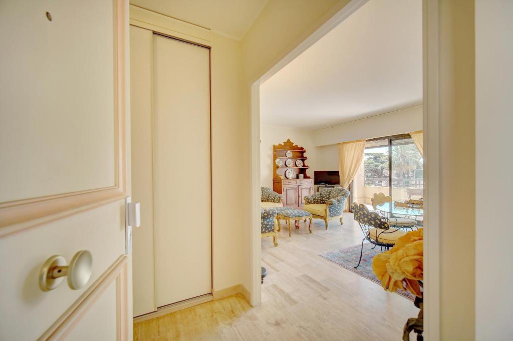 3 bedrooms in Cannes Center and south terrace - 4