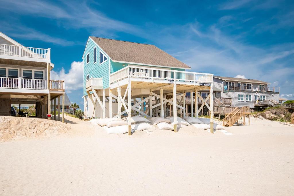 Just Beachy by Oak Island Accommodations, Oak Island