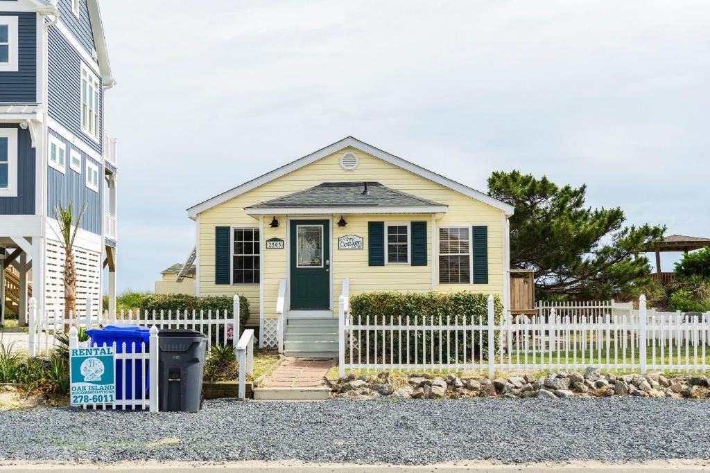 Ivy Cottage by Oak Island Accommodations, Oak Island
