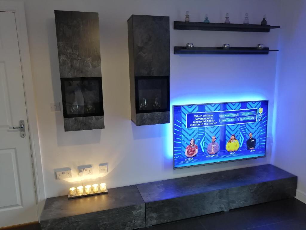 StayNEC LAMPREY- Lux Apartment - Birmingham - For Company, Contractor & Leisure Stays NEC, HS2, JLR, Airport, Kingshurst