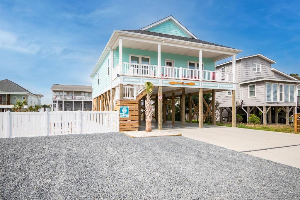 Glide Path by Oak Island Accommodations, Oak Island