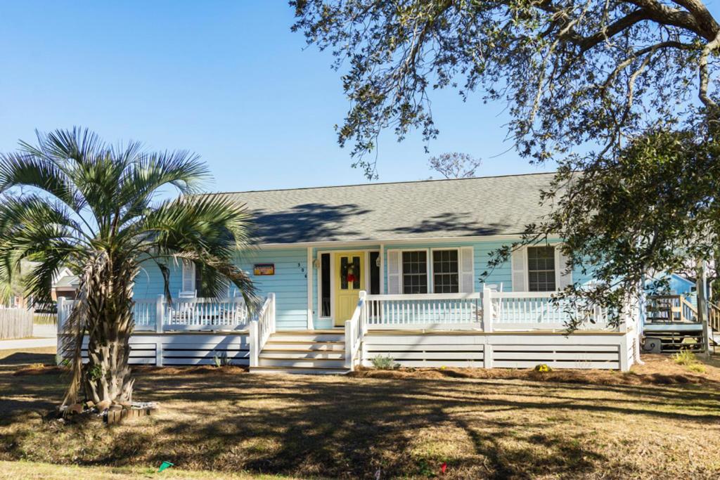 Cottage Breeze by Oak Island Accommodations, Oak Island