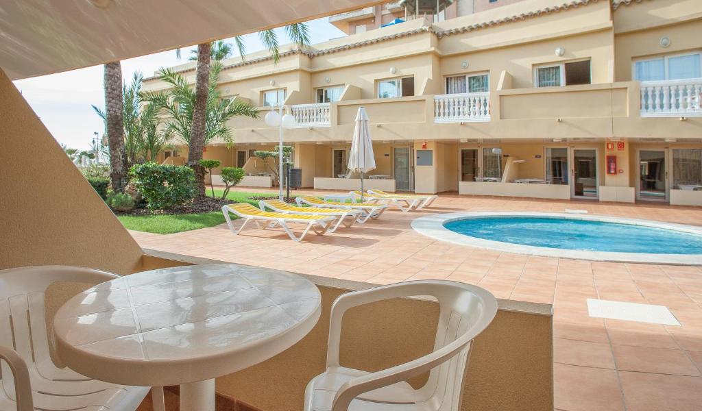 Hotel RH Casablanca Suites photo
