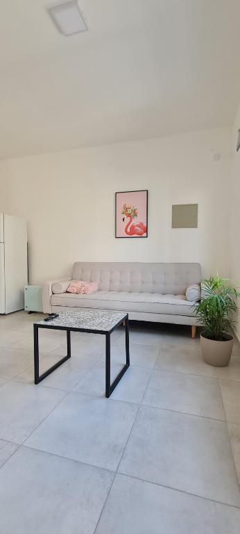 Moderno departamento en Mendoza con cochera - 4