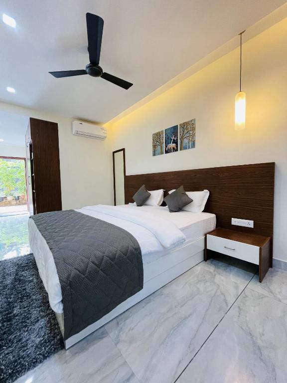 Miracle Hotel And Resort photo