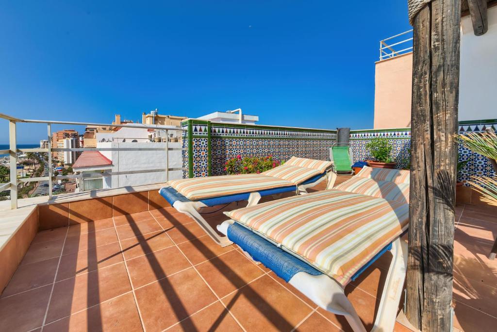 Holidays2Fuengirola Duplex 1st line sea, terrace - 5