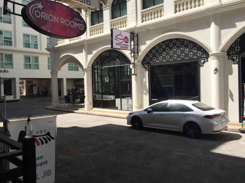 Orion Rooms Sukhumvit 33 photo