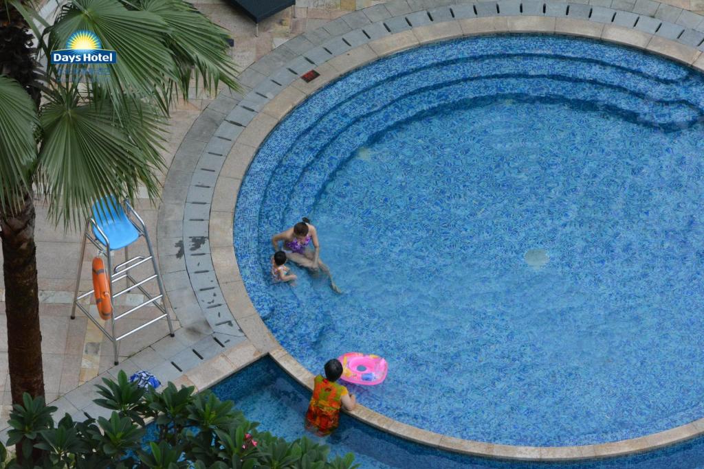 Days Hotel by Wyndham Logan City Huizhou photo