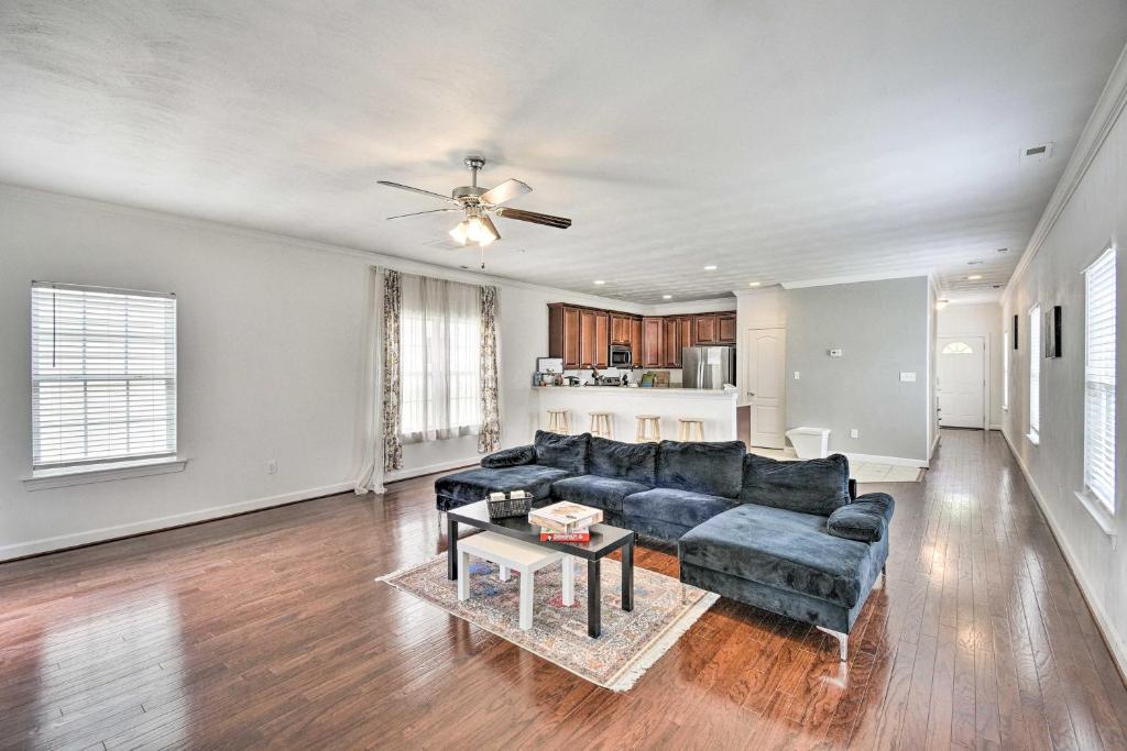 The Lucas Cheery House with Fenced Backyard! photo