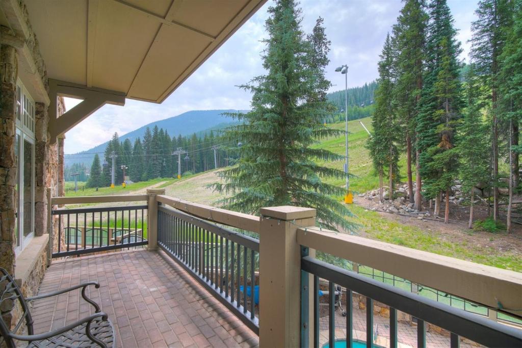 River Run Village, 1 Bed Condo at Lone Eagle Lodge, Ski-in Ski-out photo