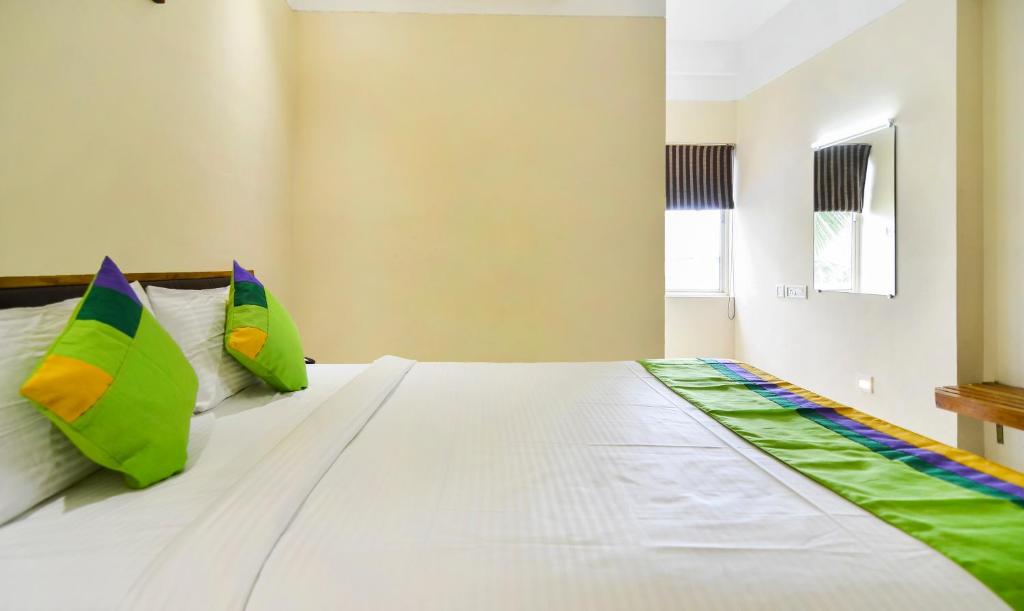 Capital O 68343 Platinum Inn photo