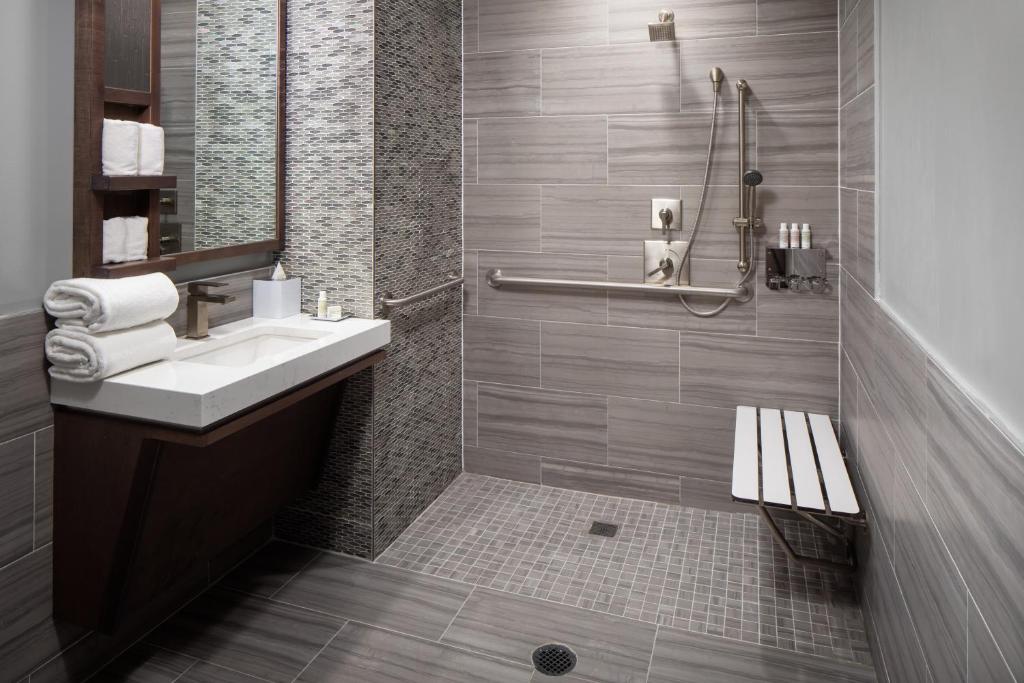 Hotel Indigo Flushing photo