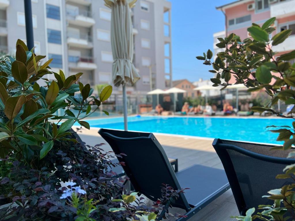 Domus Hotel & Apartments photo