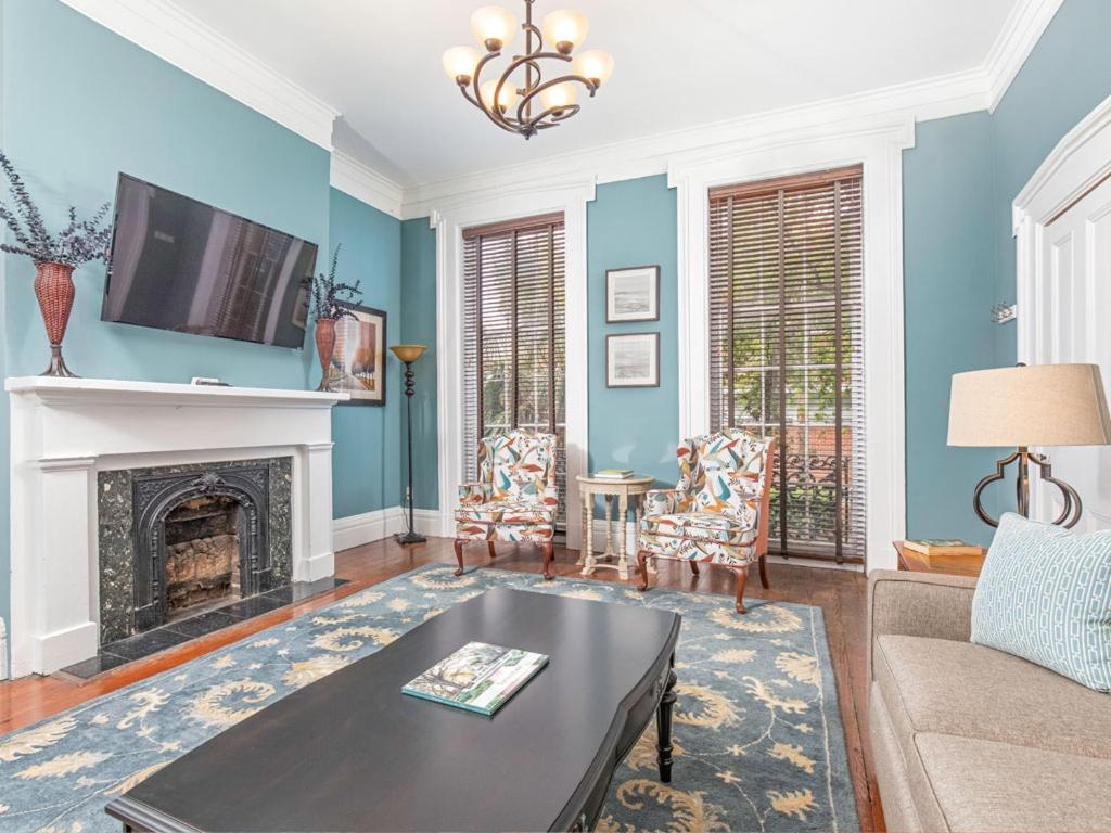 Southern Belle Parlor