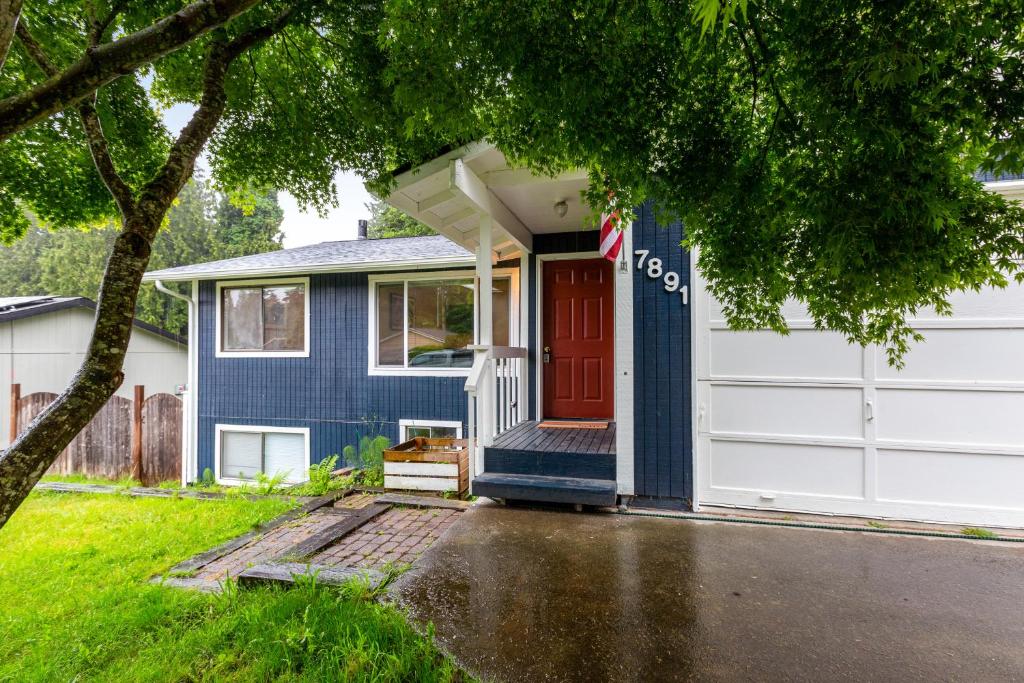 Cake by the Ocean, Clinton