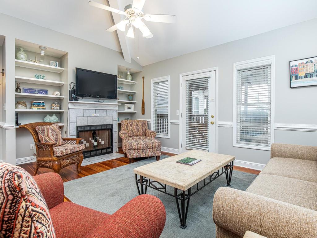 Good Times, Tybee Island