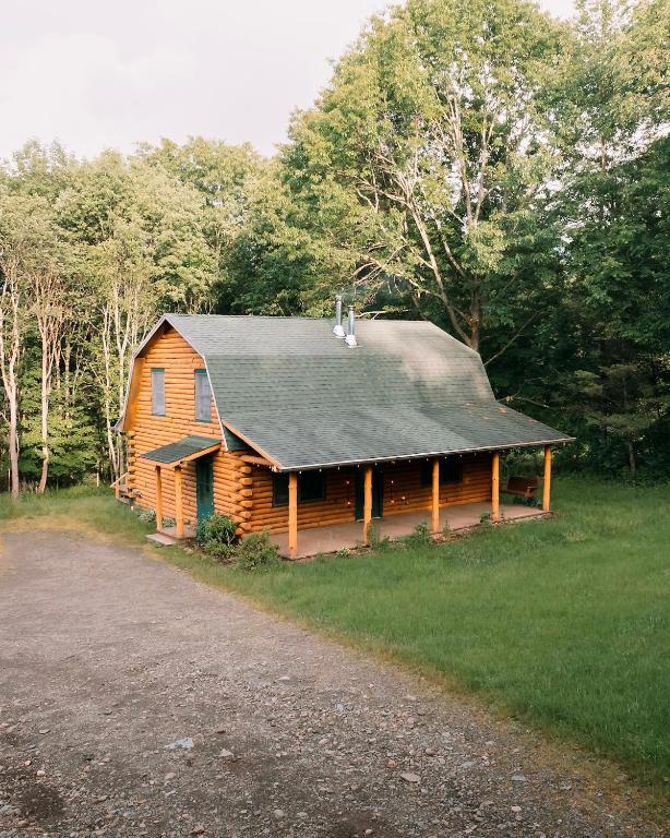 Afton Cabin 전경