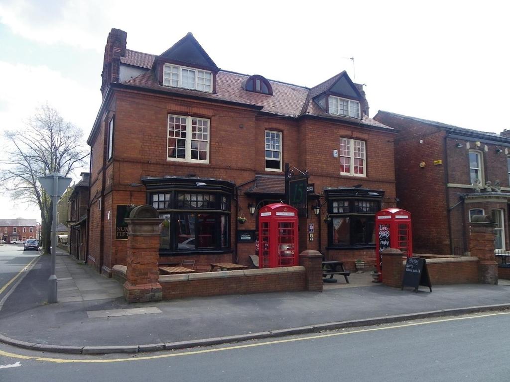 Fifteens of Swinley — Hotel in Wigan