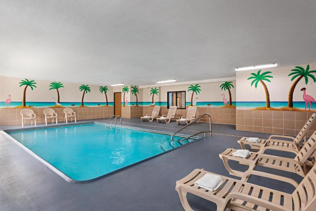 Days Inn by Wyndham Kansas City International Airport photo