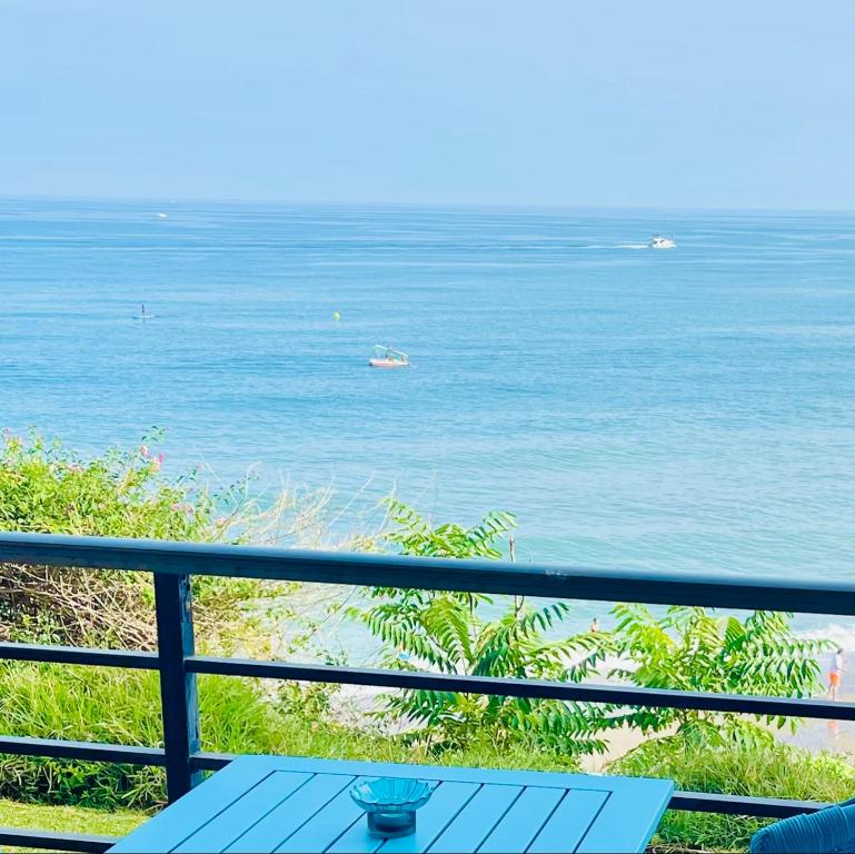 Amazing Sea Views & Front of the Beach, Torremolinos