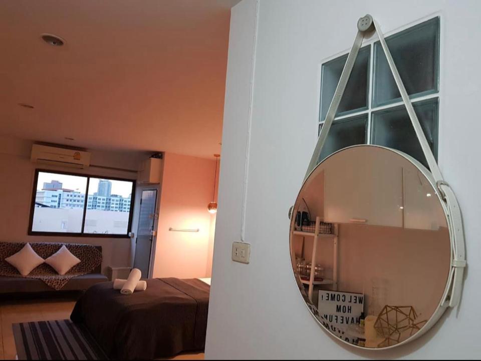 Sweet Honey Tossed Private Condo — Hotel in Bangkok