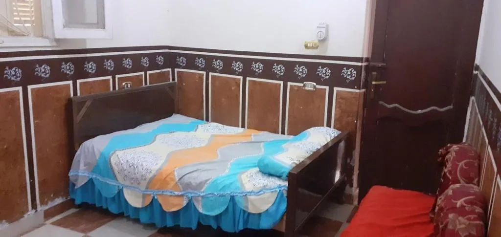 Village Room in the Countryside, hotel in Al Minya