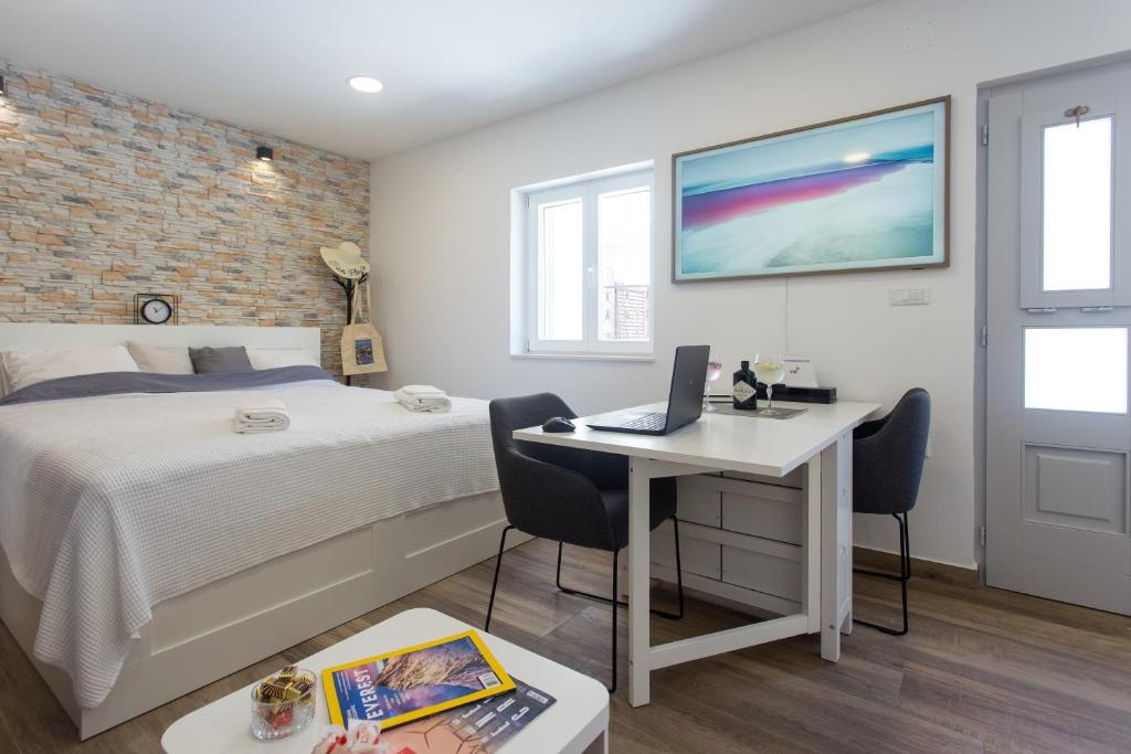 Studio Nomadic Kastela photo