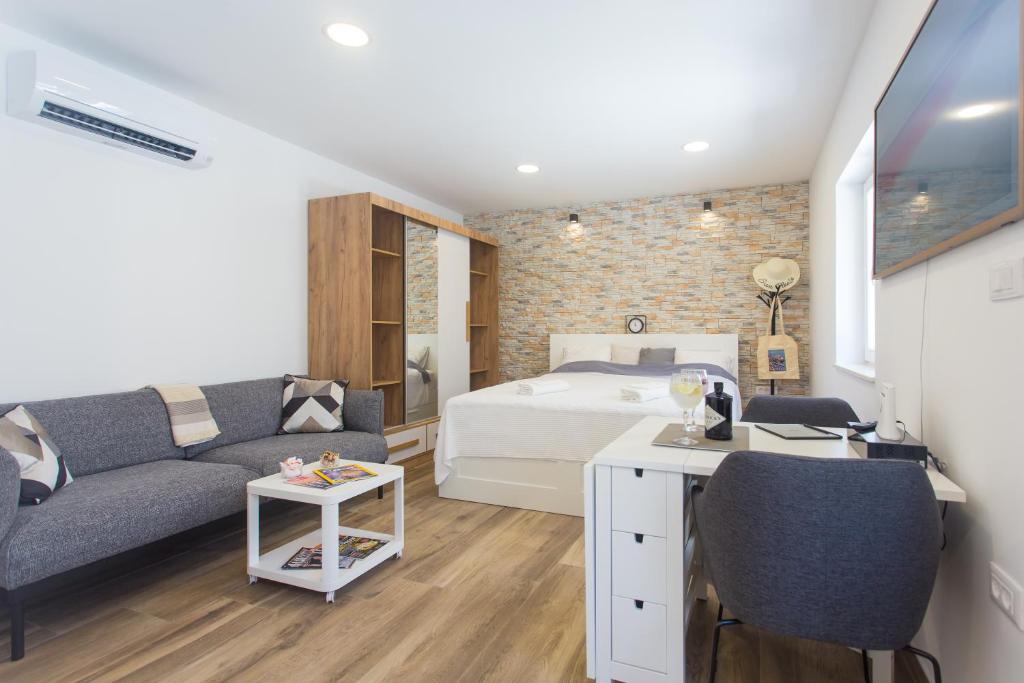 Studio Nomadic Kastela — Hotel in Kastela