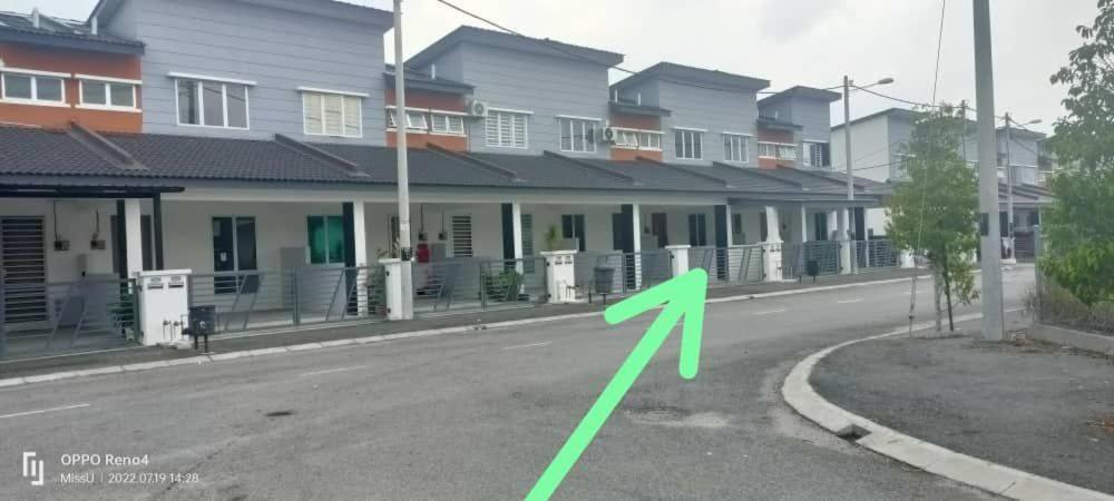 RAIHAN HOMESTAY SERI ISKANDAR photo