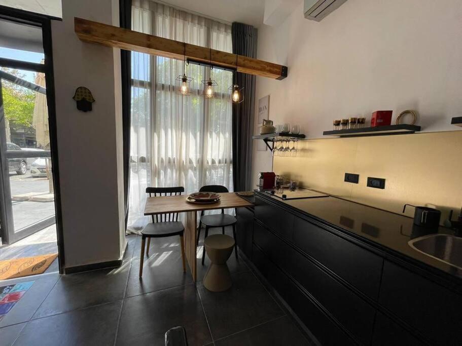 My loft in Jerusalem, Jeruzalém