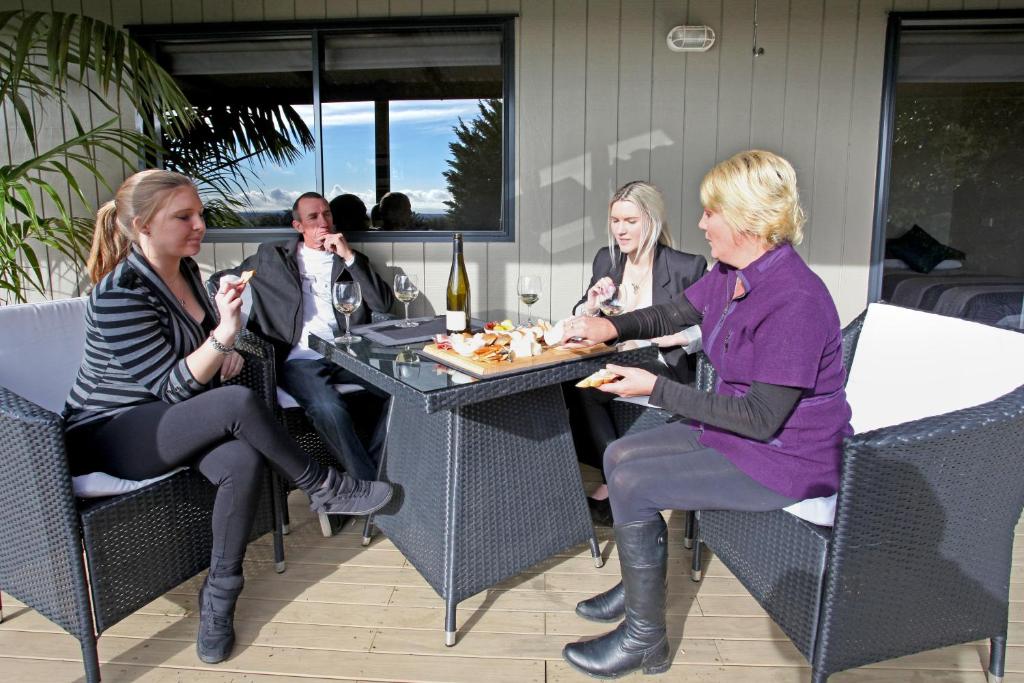 Auckland Country Cottages photo