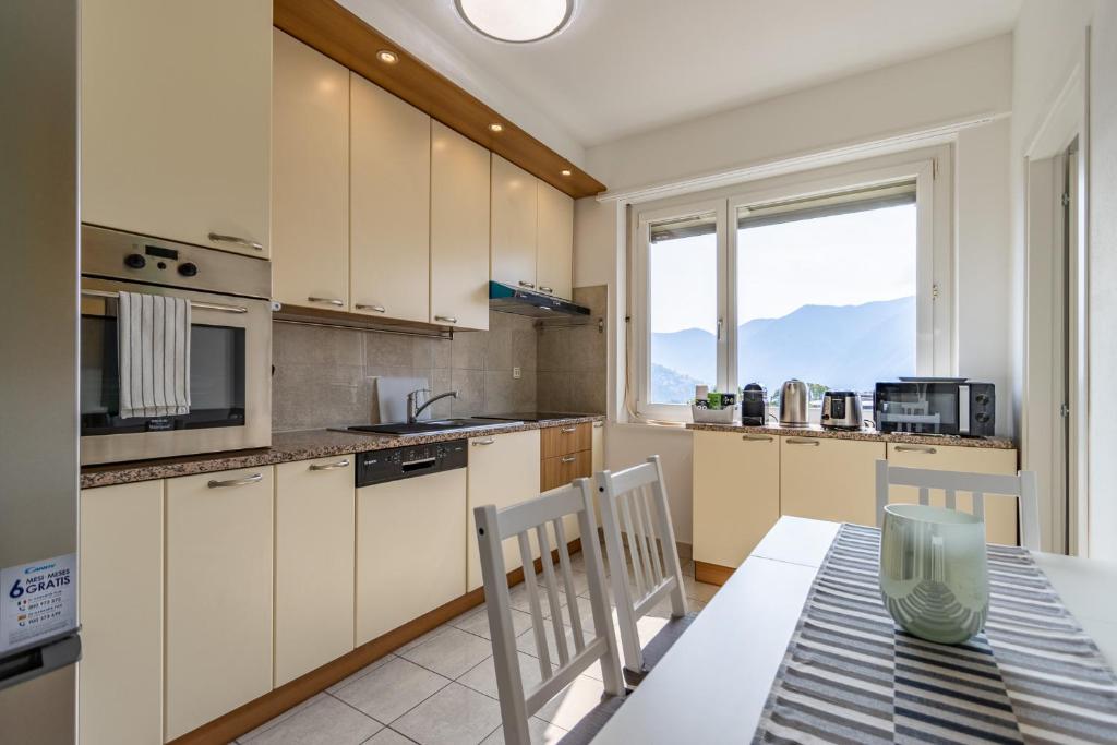 Belvedere Apartment Walking Distance from Train Station - 4