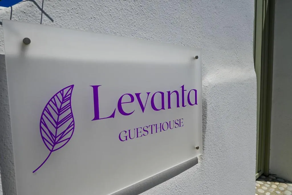Levanta guesthouse, hotel in Skhoinoussa