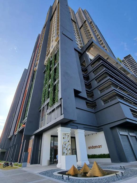Cozy Klang Homestay 2-7pax 3Bedroom Netflix WIFI Infinity Pool — Hotel in Klang