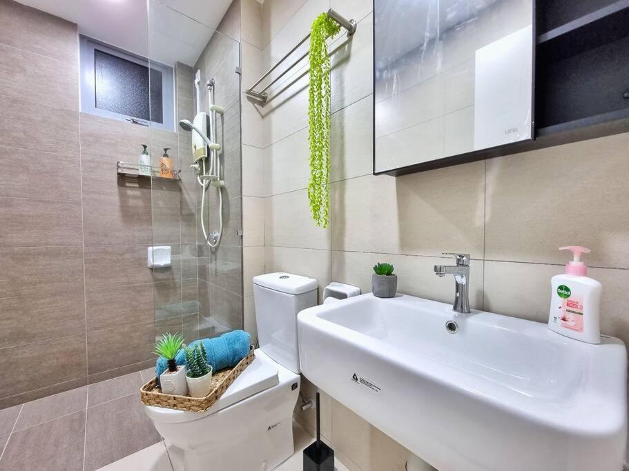 Cozy Klang Homestay 2-7pax 3Bedroom Netflix WIFI Infinity Pool photo