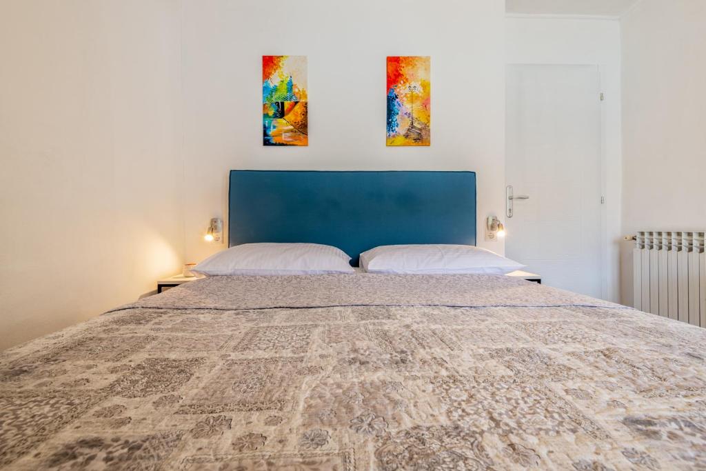 Apartments Sentic photo