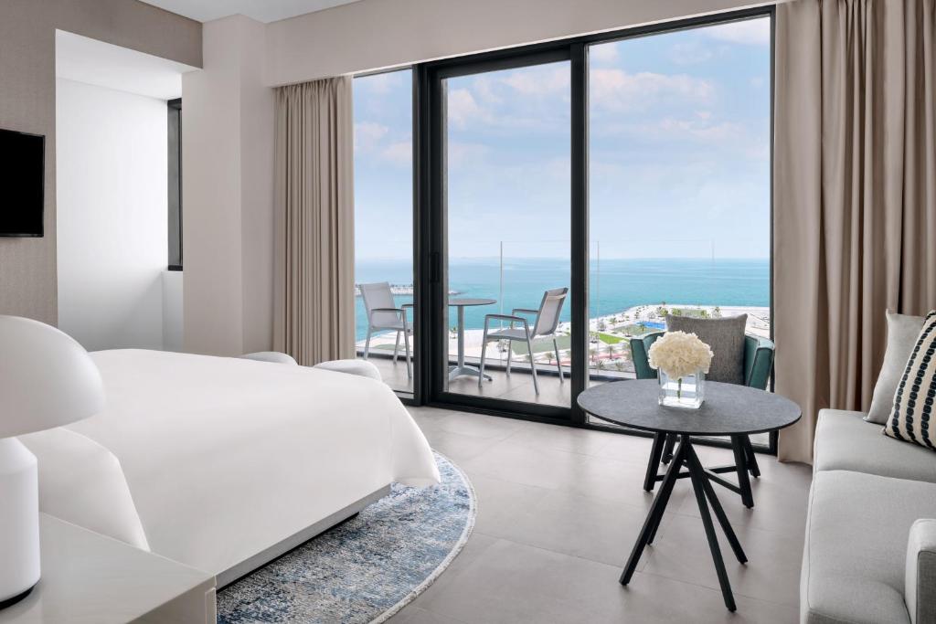 무벤픽 리조트 알 마르잔 아일랜드 (Mövenpick Resort Al Marjan Island)