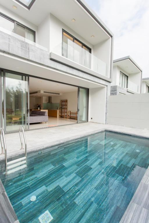 5-star Golf Resort Pool Villa photo