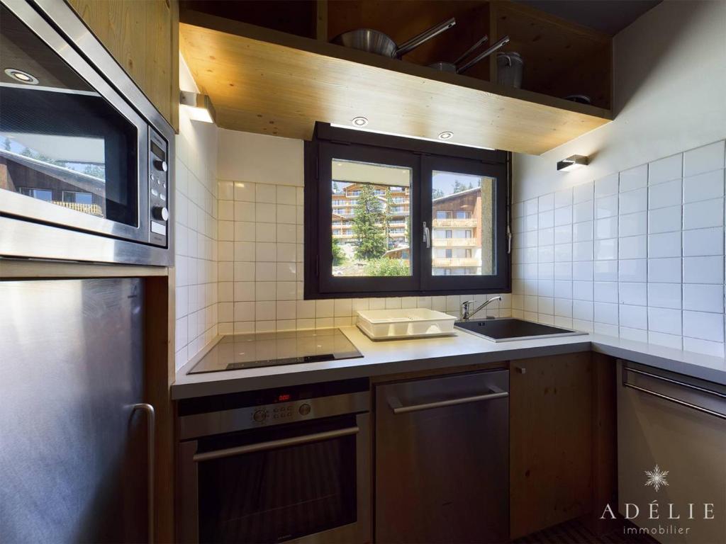 Superbe 3 pièces rénové avec balcons et parking à 150m des pistes - FR-1-398-590 - 2