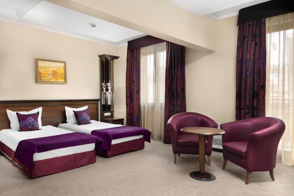 Yantra Grand Hotel