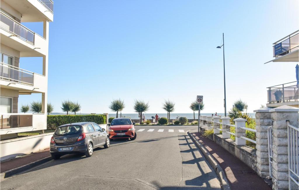 1 Bedroom Beach Front Apartment In Royan - 1