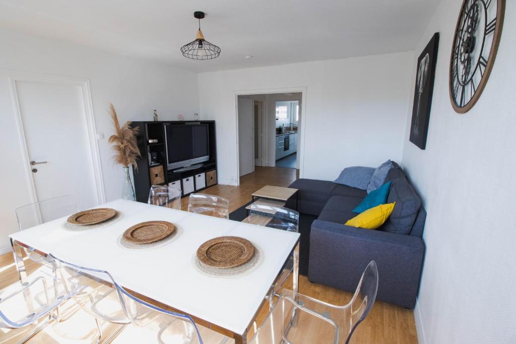 Spacieux appartement avec Balcons, 4 chambres, espace & confort, Centre Gare - 3