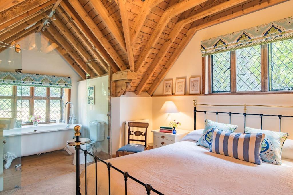 The Gate House by Bloom Stays, Folkestone