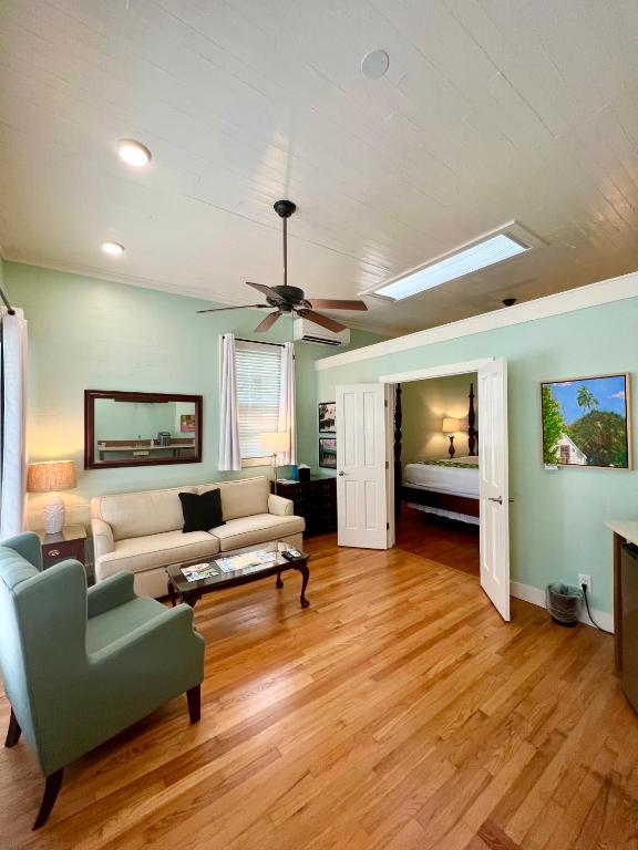 The Porch on Frances Inn - Adults Exclusive photo