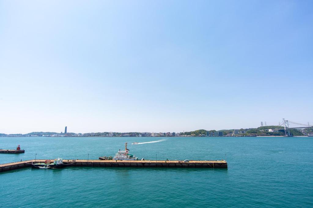 2. 프리미어 호텔 ..