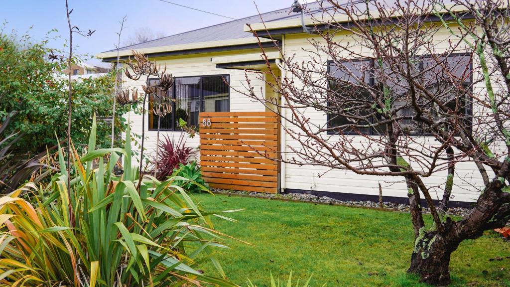 Room @ 88, Devonport